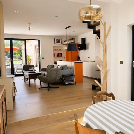 Maison Avec Piscine & Jardin *